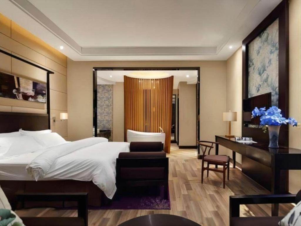 Jinjiang Metropolo Hotel - Liyang Tianmu Lake Changzhou  Zewnętrze zdjęcie