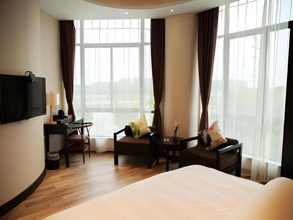 Jinjiang Metropolo Hotel - Liyang Tianmu Lake Changzhou  Zewnętrze zdjęcie